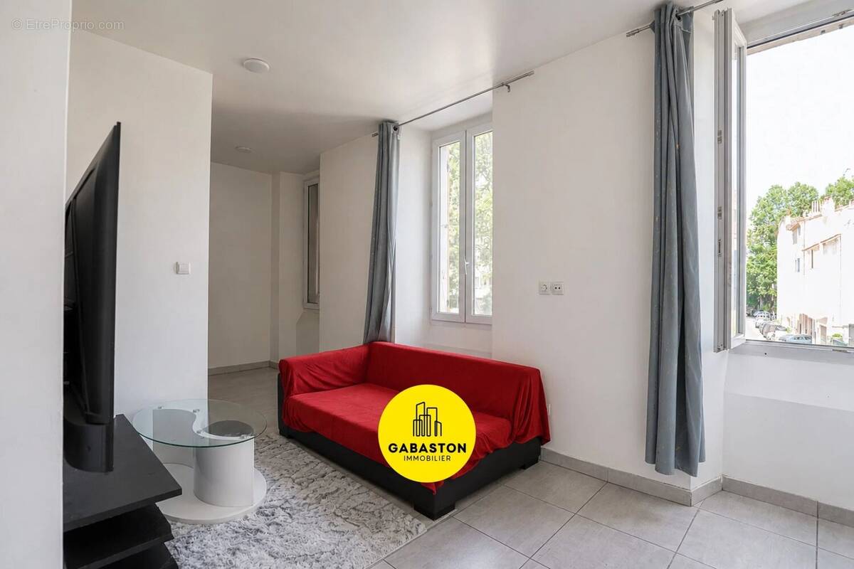 Appartement à MARSEILLE-4E