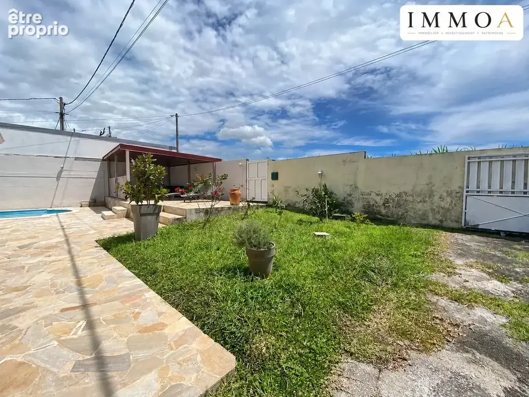 À vendre – grande maison avec dépendance à bourbier les hauts (97470) - photo 8