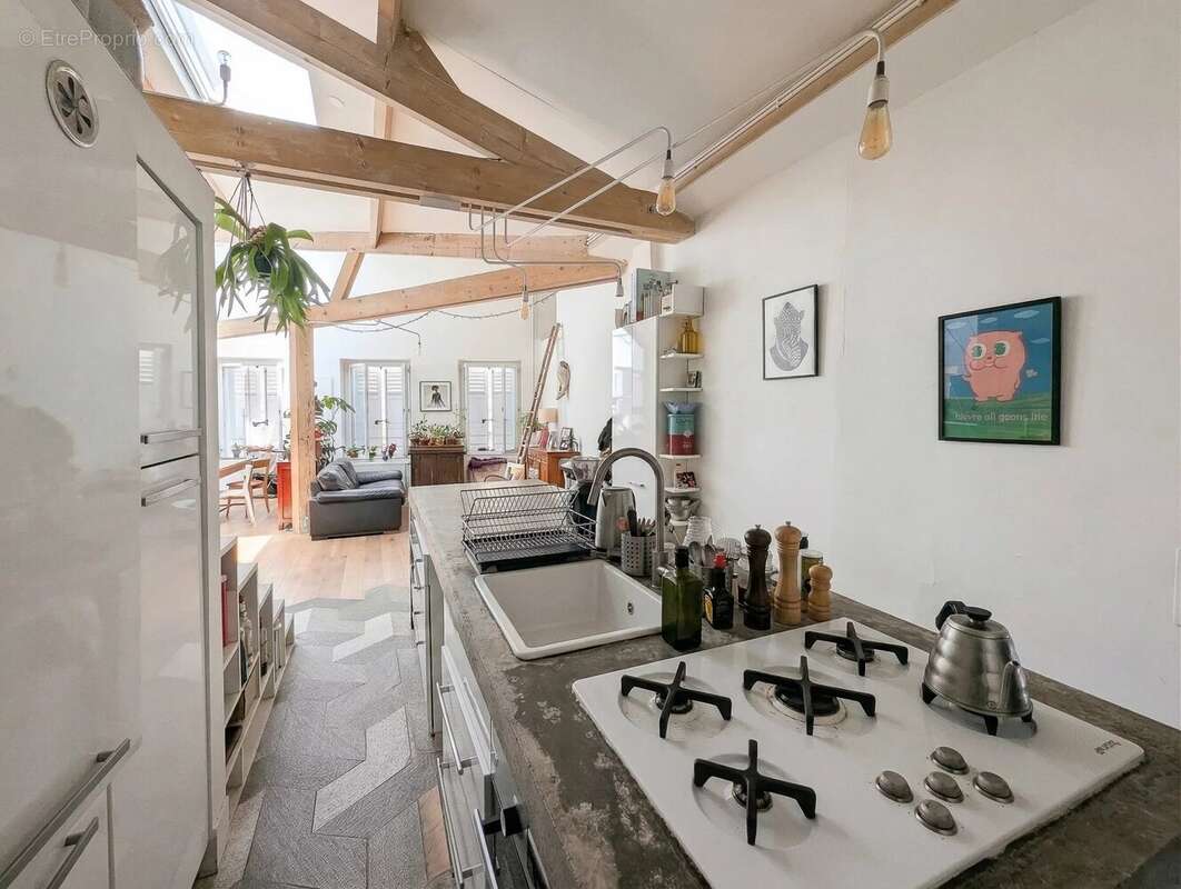 Appartement à PARIS-20E