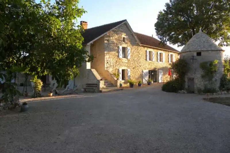 Propriété quercynoise , Francoules , 8 pièces,  450 m2 , 9 hectares - photo 3