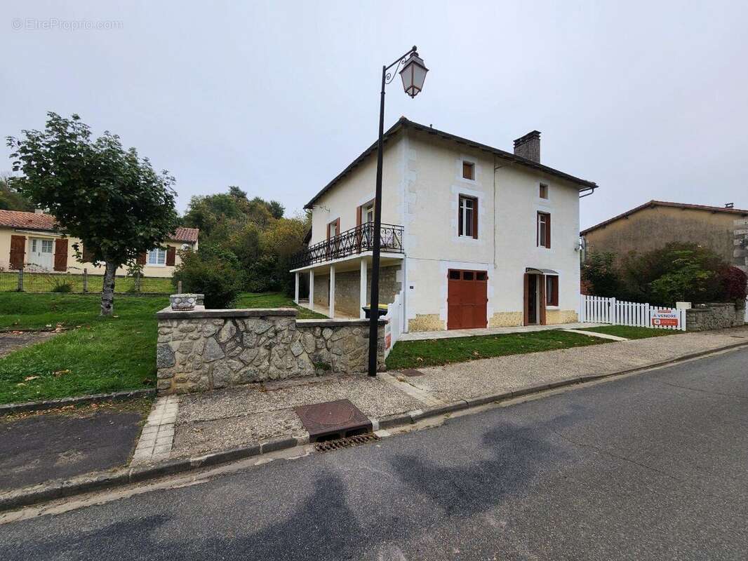 Maison à ALLOUE