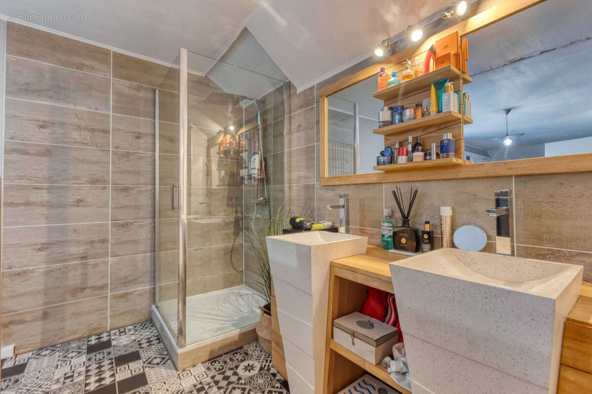 Maison à VILLARD-BONNOT