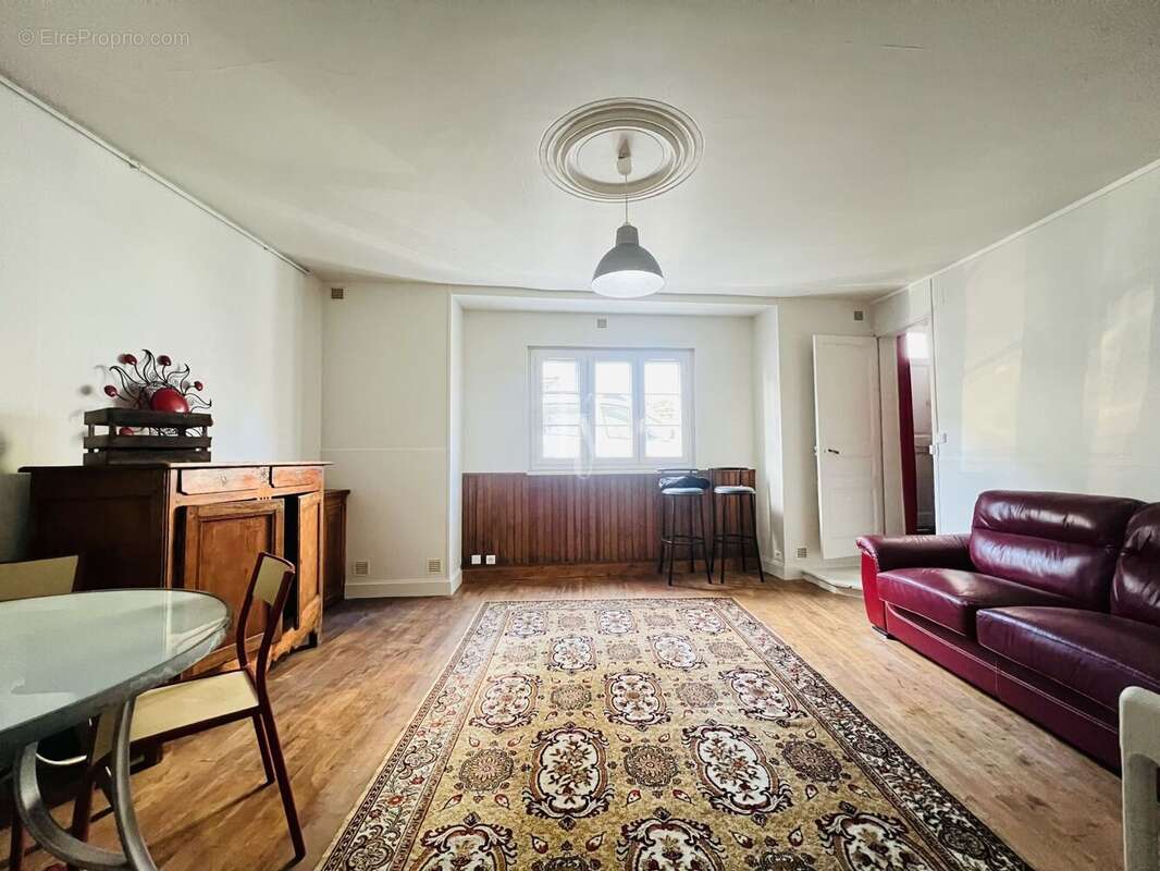 Maison à SAINT-JUNIEN