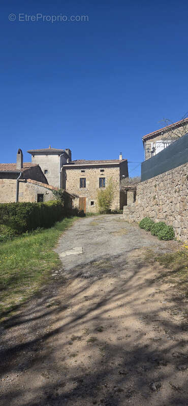 Maison à VERNOUX-EN-VIVARAIS