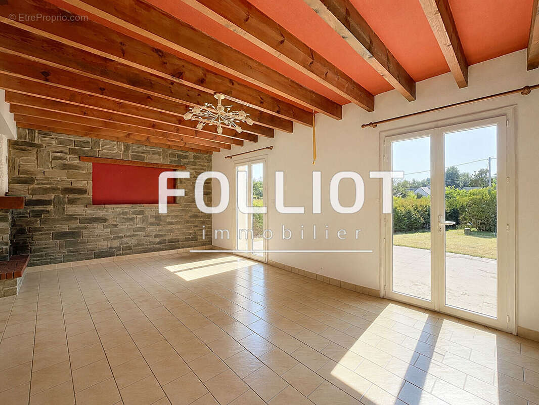 À deux pas de la mer, une maison aux multiples possibilités ! - photo 4