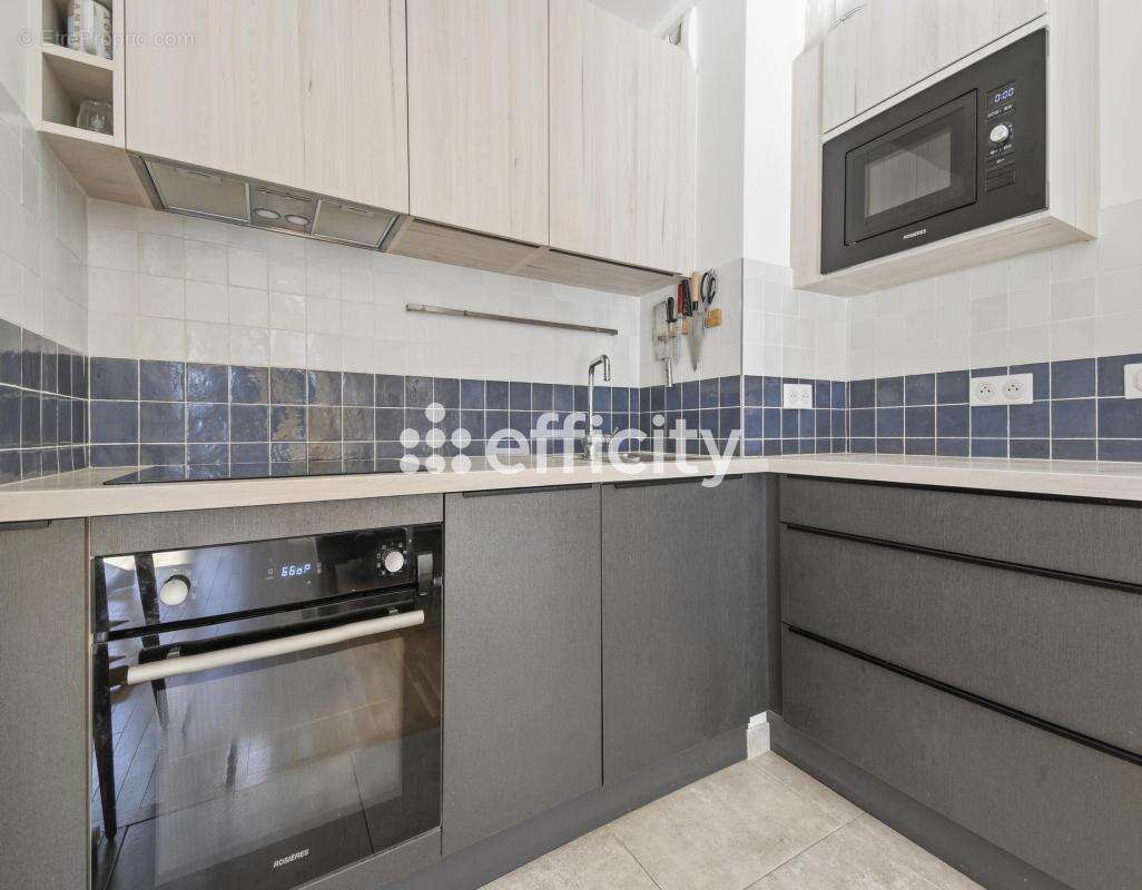 Appartement à COURBEVOIE