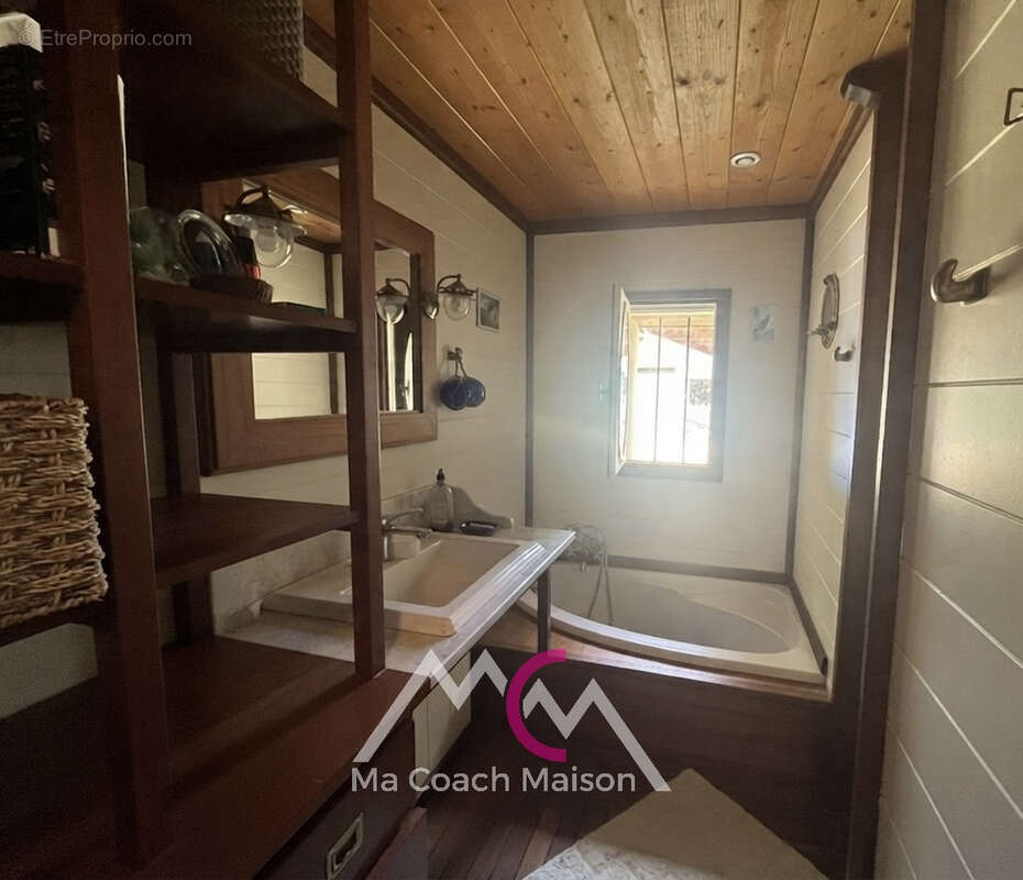 PONTCHATEAU en village, maison avec beaux volumes - photo 7