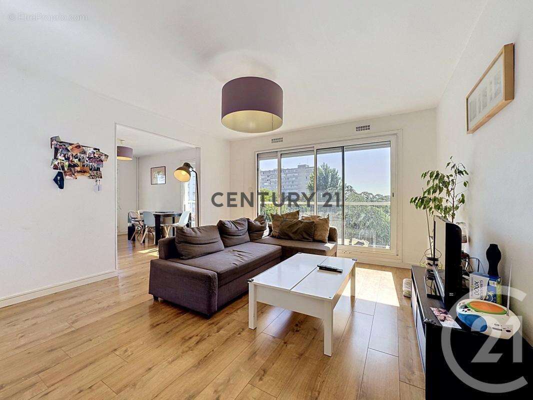 Appartement à MAISONS-ALFORT