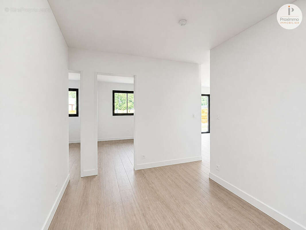 BAINS-SUR-OUST ? Maison contemporaine neuve de plain-pied ? 3 chambres ? Garage - photo 5
