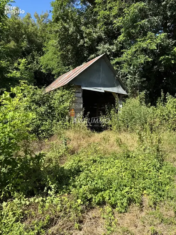 Ensemble immobilier à rénover   Trois maisons et terrains - photo 13