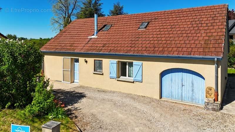 Maison à MACORNAY