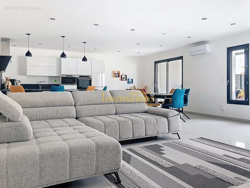 Maison à SAINT-LATTIER