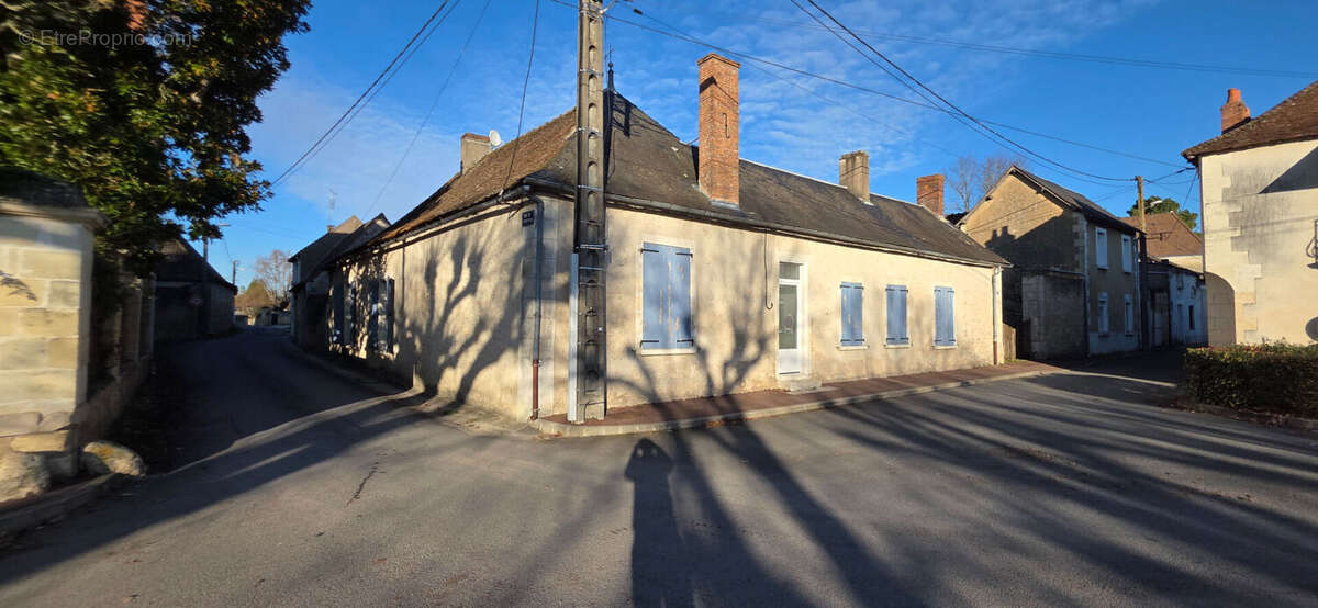 Maison à TOURNON-SAINT-MARTIN