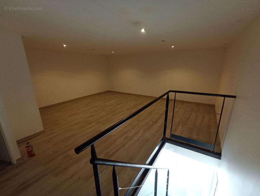 Appartement à PIERRELATTE