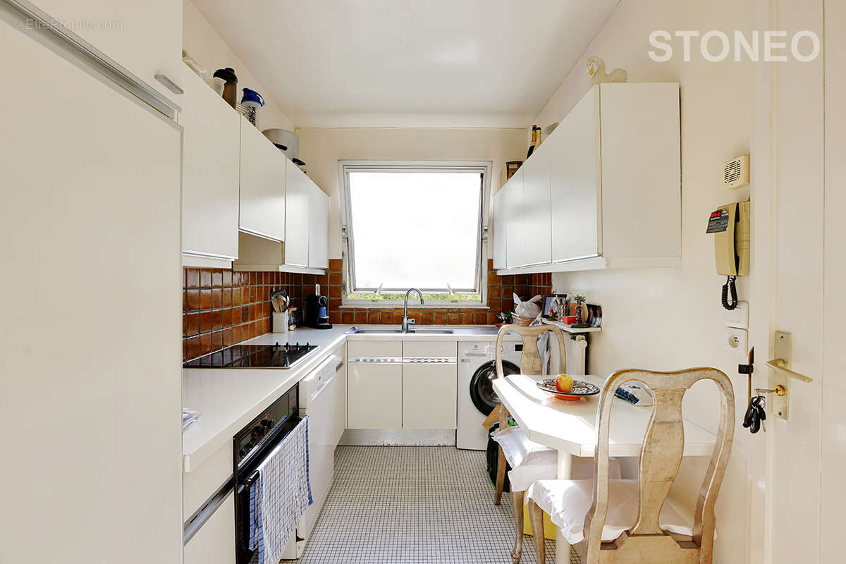 Appartement à NEUILLY-SUR-SEINE