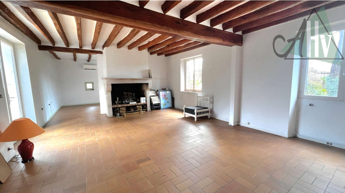 Maison à VILLENEUVE-LES-BORDES