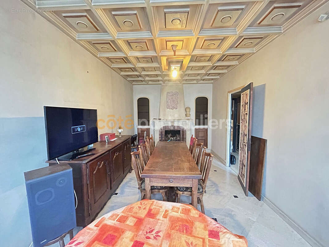 Maison à VILLENEUVE-LE-ROI