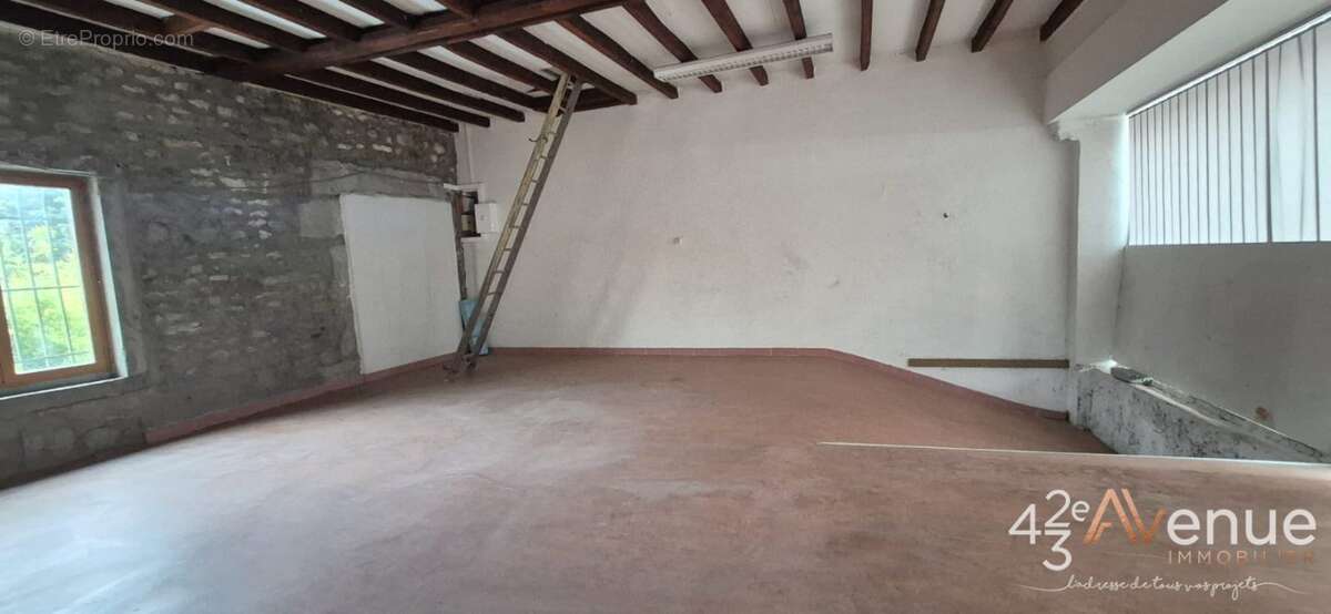 Commerce à SAINT-ETIENNE