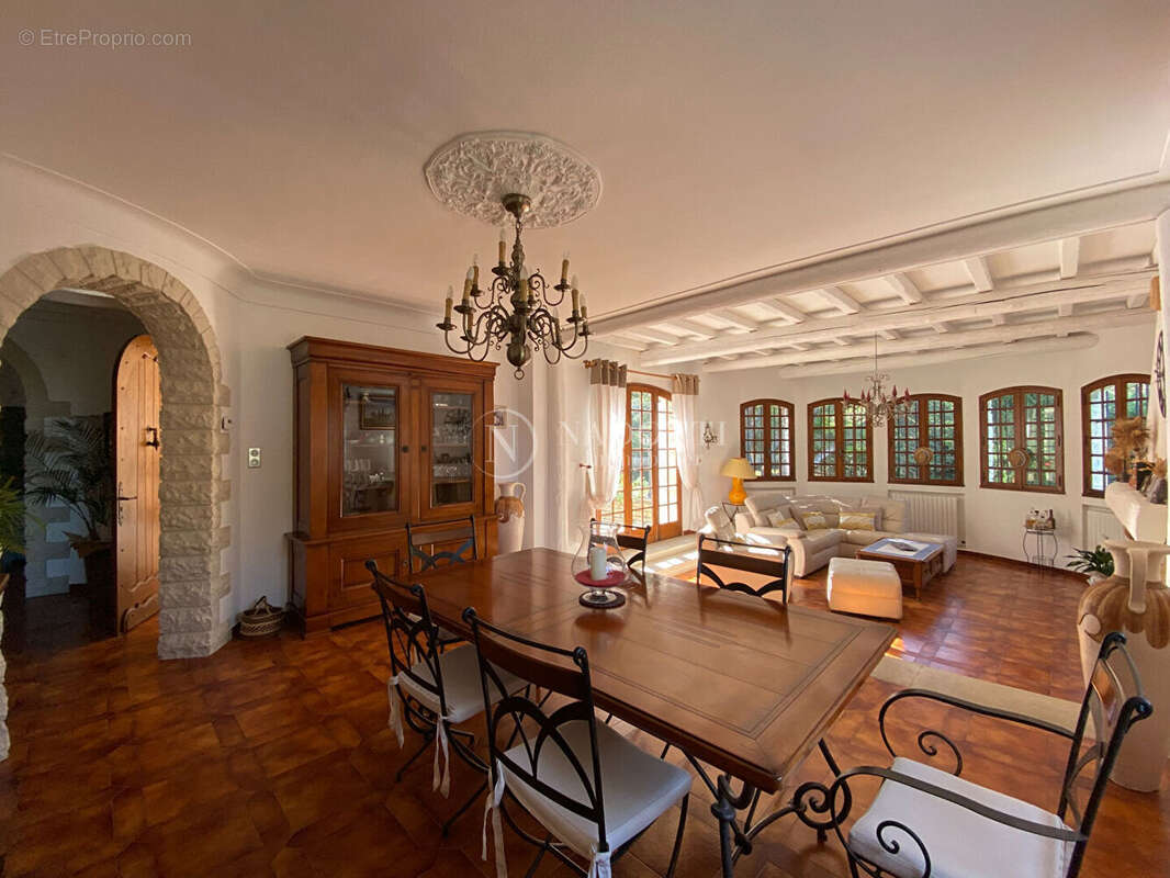 Maison à PLAN-D'ORGON