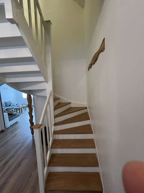 Maison familiale avec jardin et parking privatif - photo 6