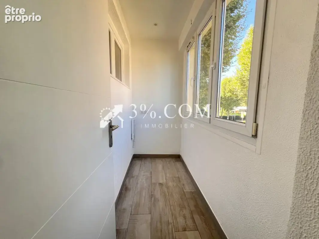 3%COM Magnifique appartement F3 87m2 rénové avec cave et gar - photo 7