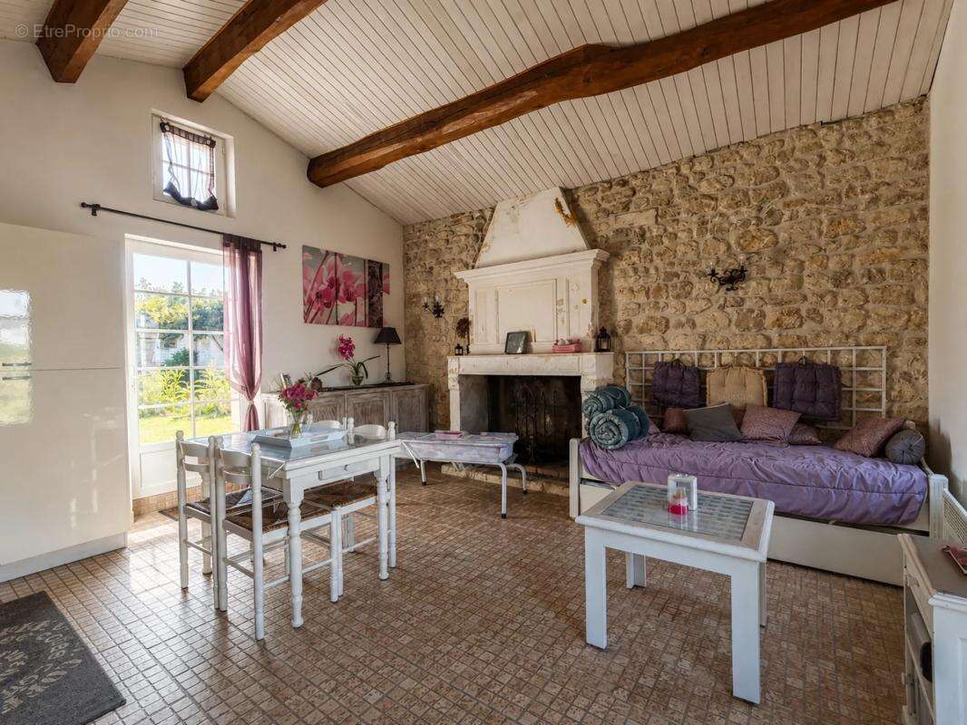 Le cadre idéal pour famille et vos projets professionnels-301 m² - photo 3