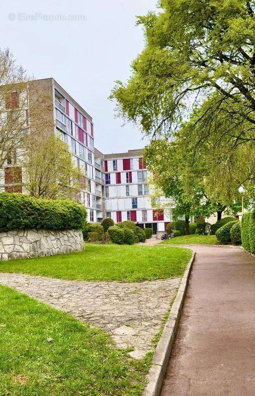Appartement à PIERREFITTE-SUR-SEINE