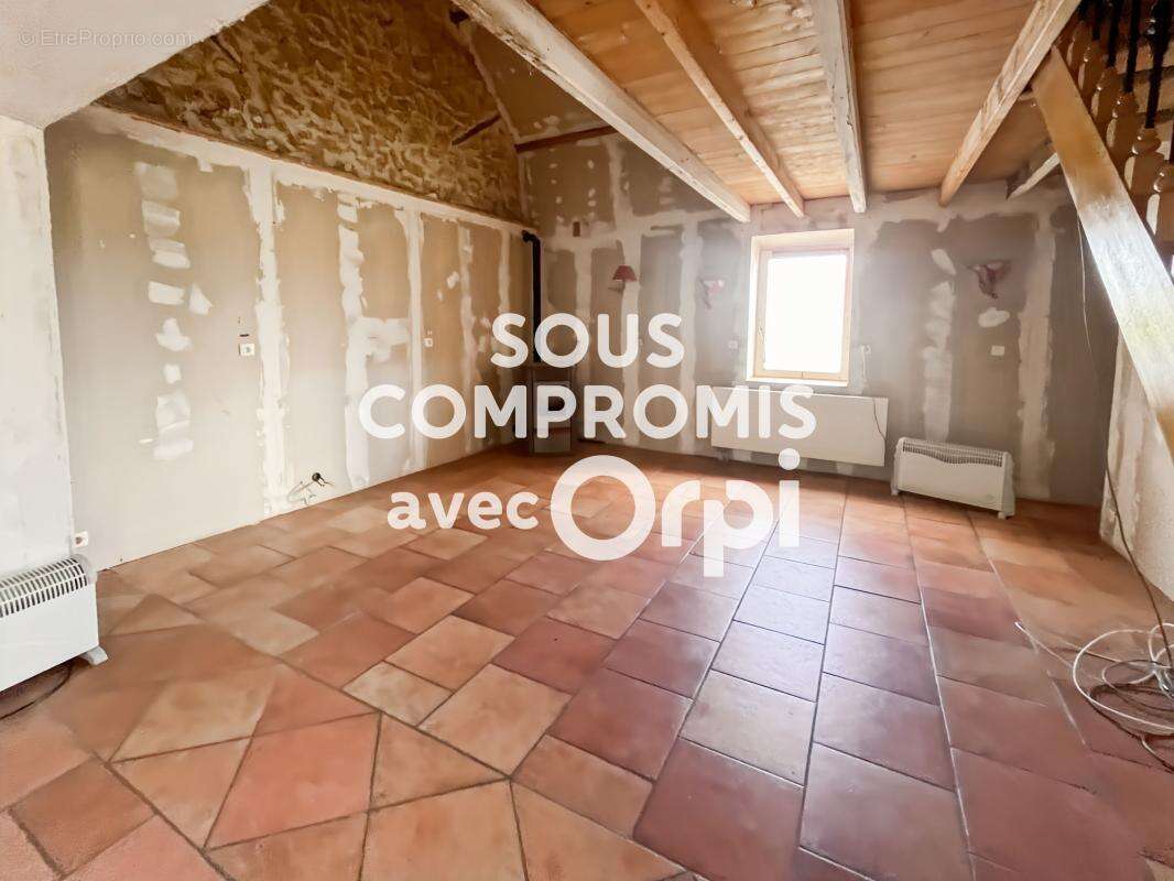 Maison à RETY