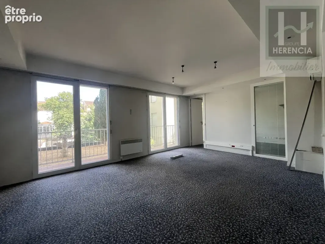 Ensemble immobilier à usage professionnel ou commercial à Périgueux - photo 4