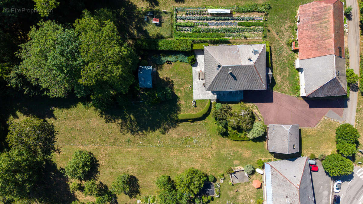 Le Noyer - Ferme rénovée de caractère - potentiel de 336m2 habitable - 2.630m2 de terrain plat - photo 20