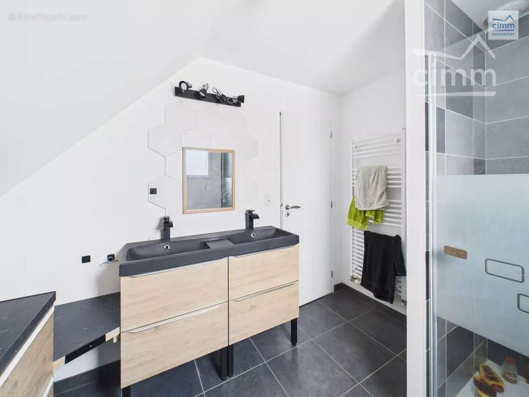 Maison à LES BRULAIS