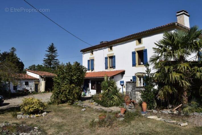 Maison à MANSLE
