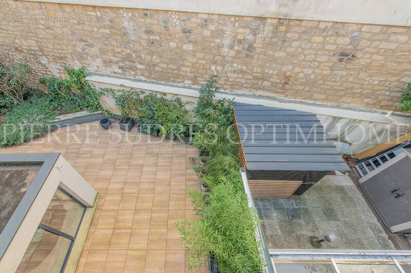 Appartement à PARIS-18E