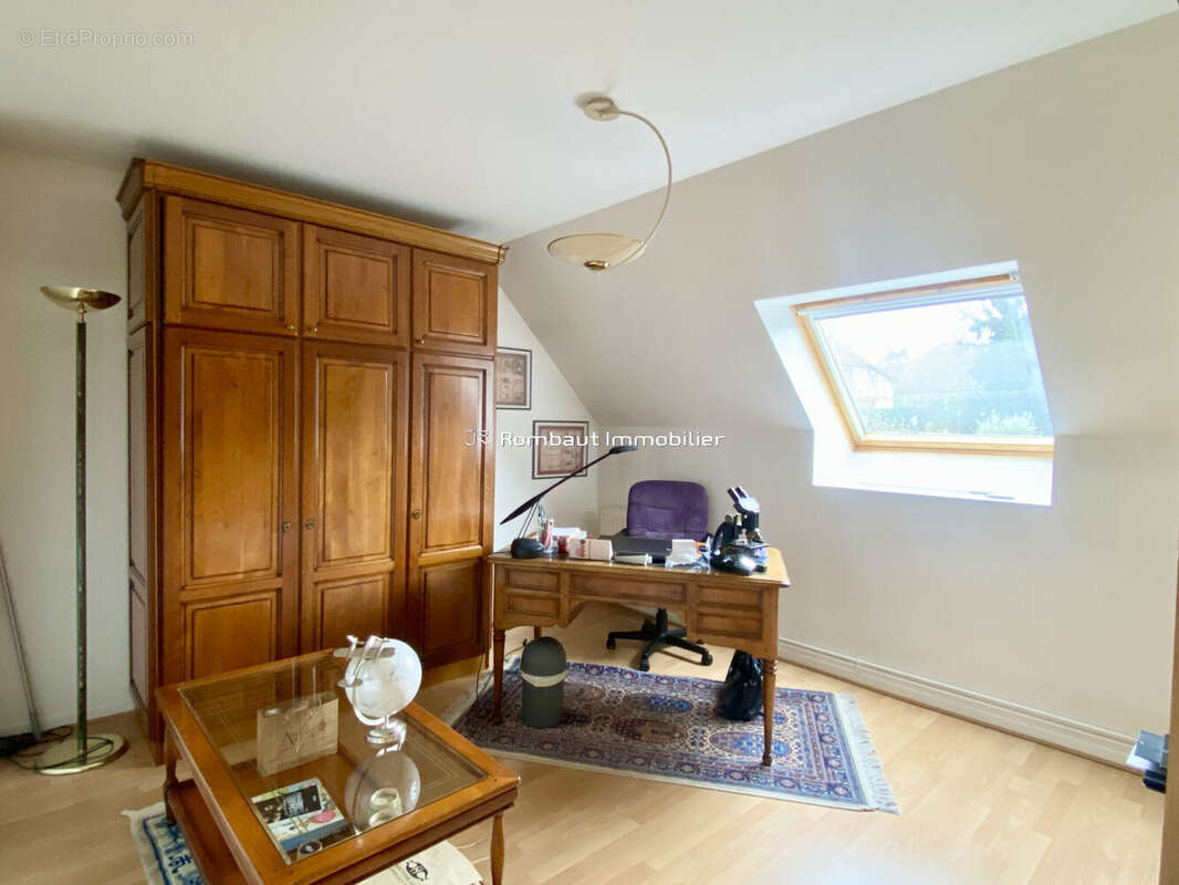 Maison à LA CELLE-SAINT-CLOUD