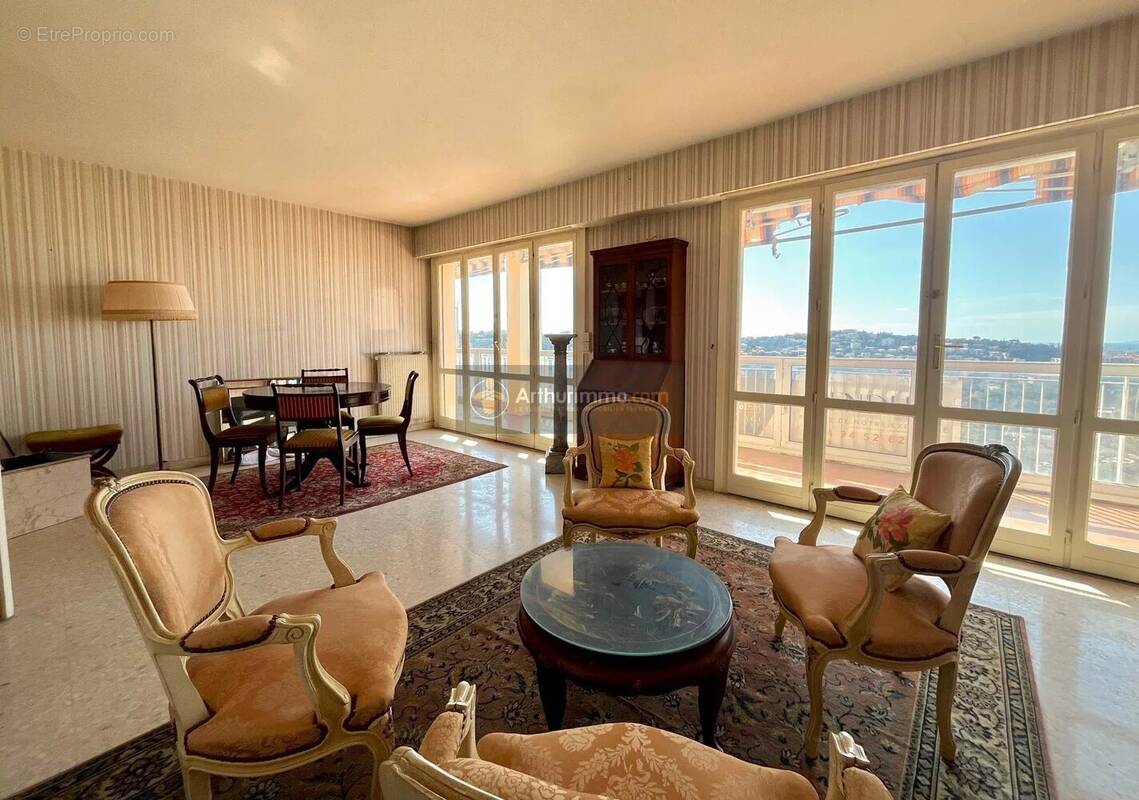 Appartement à SAINT-RAPHAEL