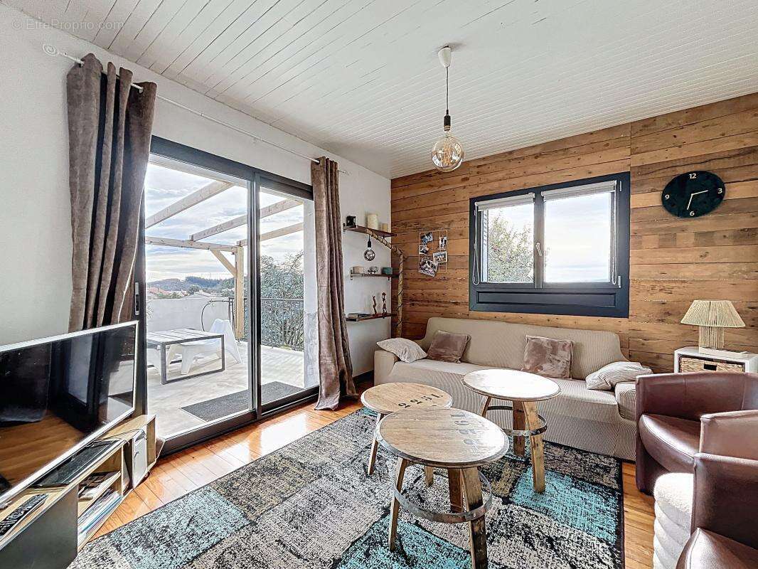 Maison à SAINT-ROMAIN-DE-LERPS