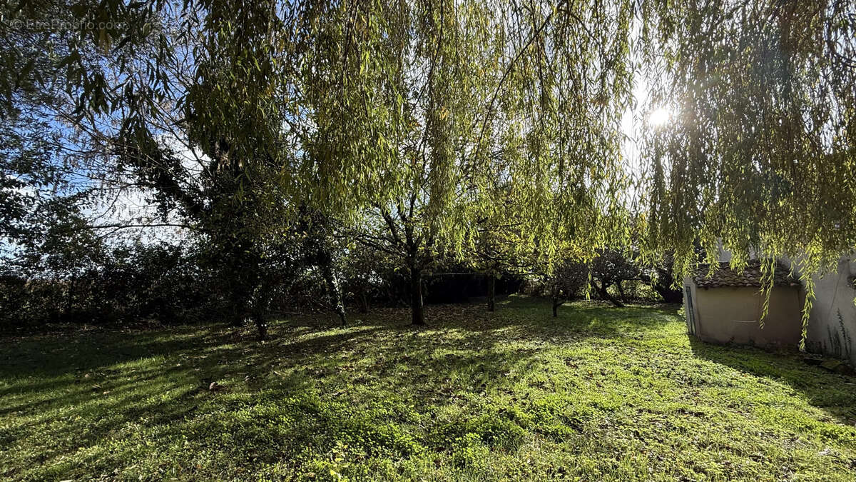Maison à MORTAGNE-SUR-GIRONDE