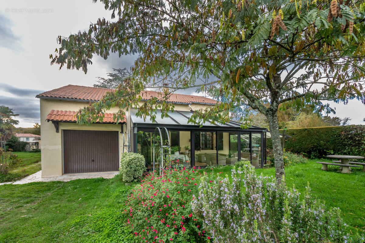 Maison à LA CHAPELLE-DES-POTS