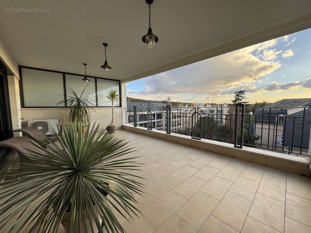 Appartement à SAINT-MAUR-DES-FOSSES