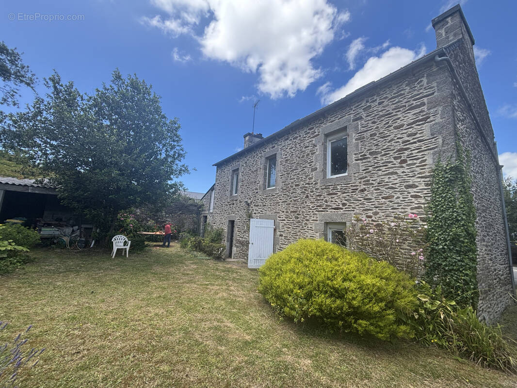 Maison à PLOUGONVELIN