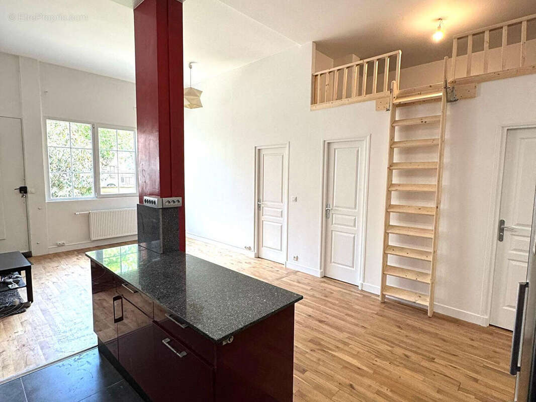 Appartement à NANTERRE