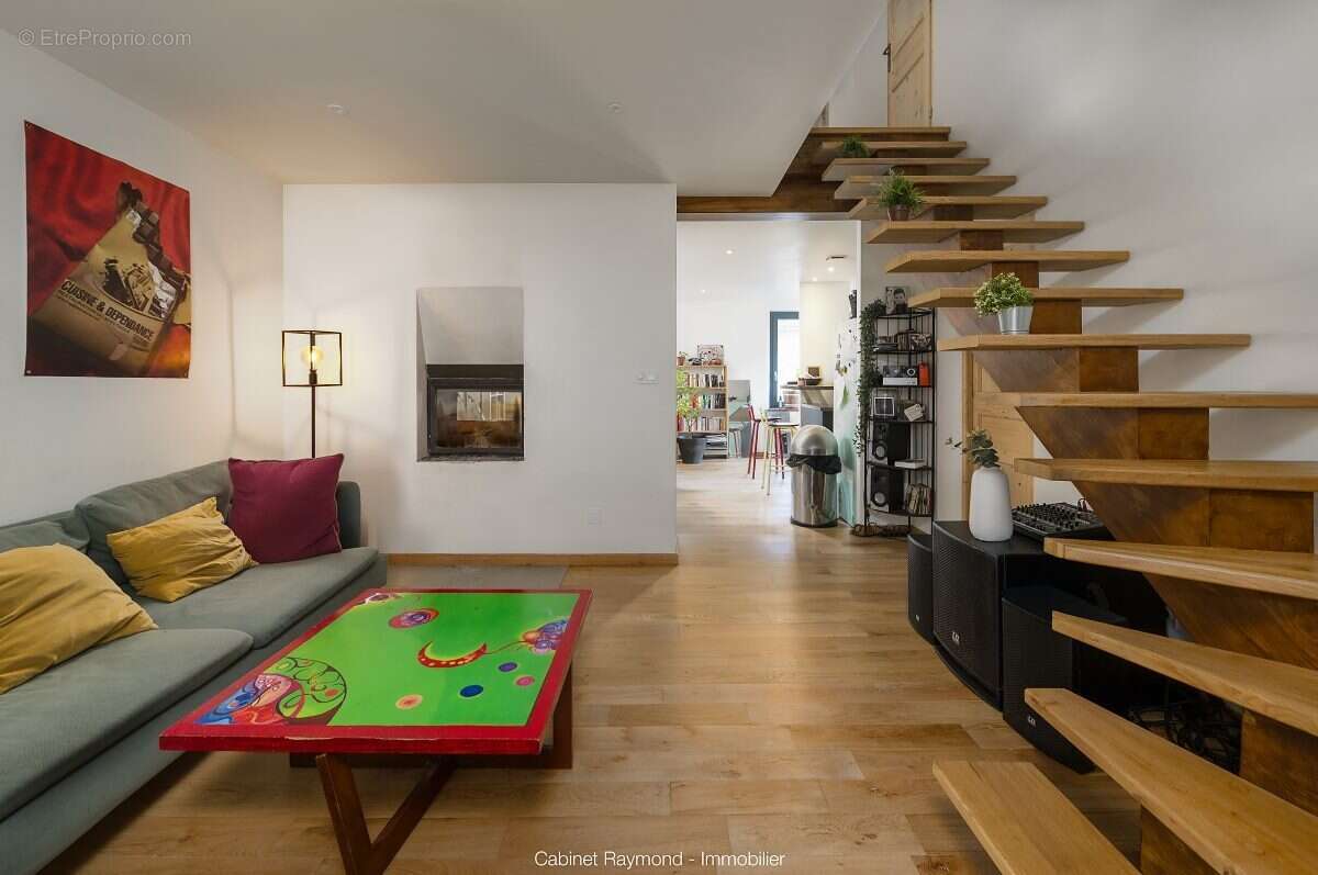 Commerce à ENTRAIGUES