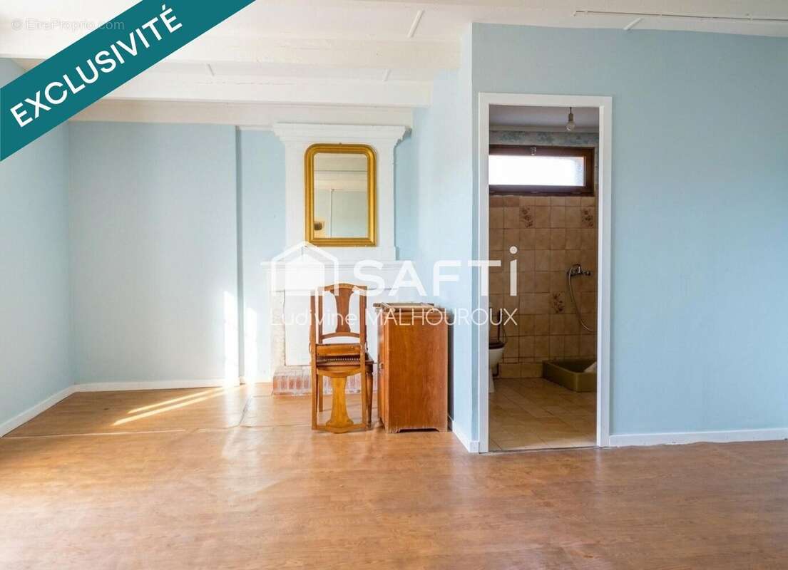 Maison 135 m² à Juillaguet  - photo 7