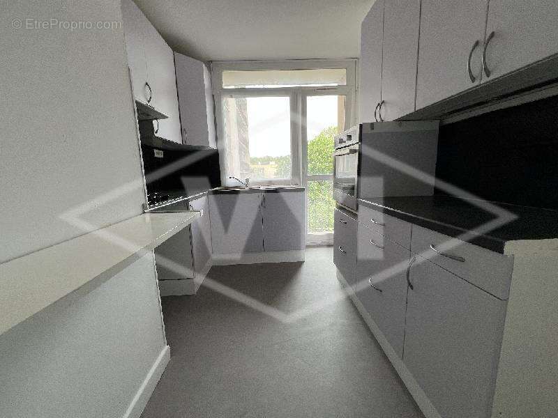 Appartement à BOUSSY-SAINT-ANTOINE