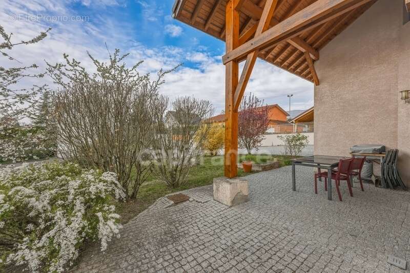 Maison à CHALLEX