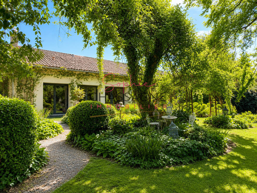 Maison à SAINT-EMILION