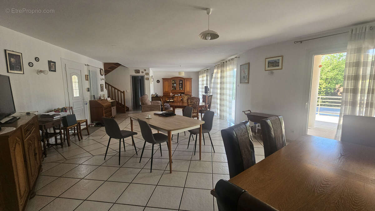 Maison à BELLAC