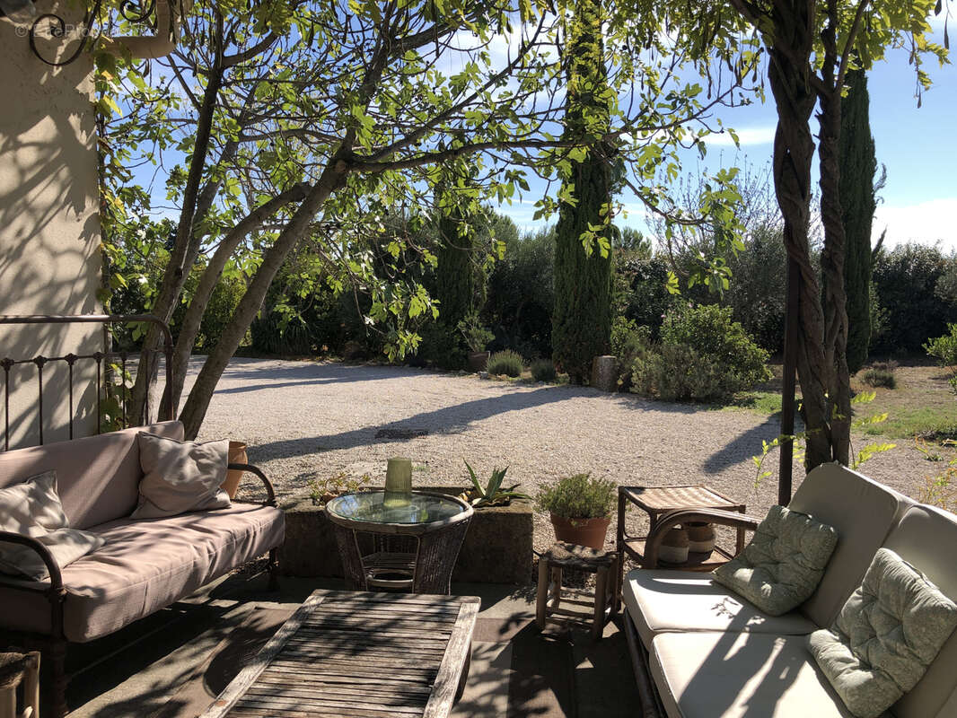 Maison à CAMARET-SUR-AIGUES