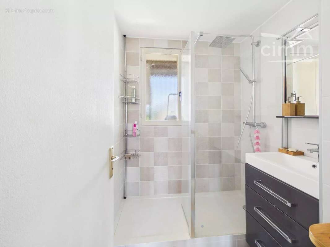 Appartement à FONTAINE