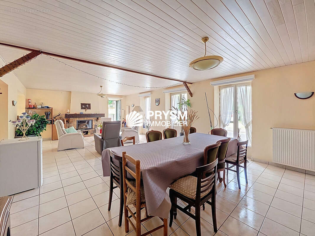 Maison à SAINT-SULPICE-LA-FORET